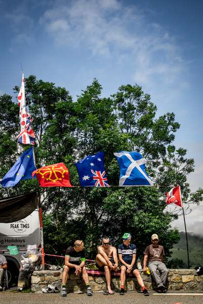 Fans wait for the peloton at the Col de Peyresourde - Tour de France 2017